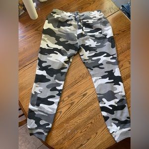 Men’s hollister joggers